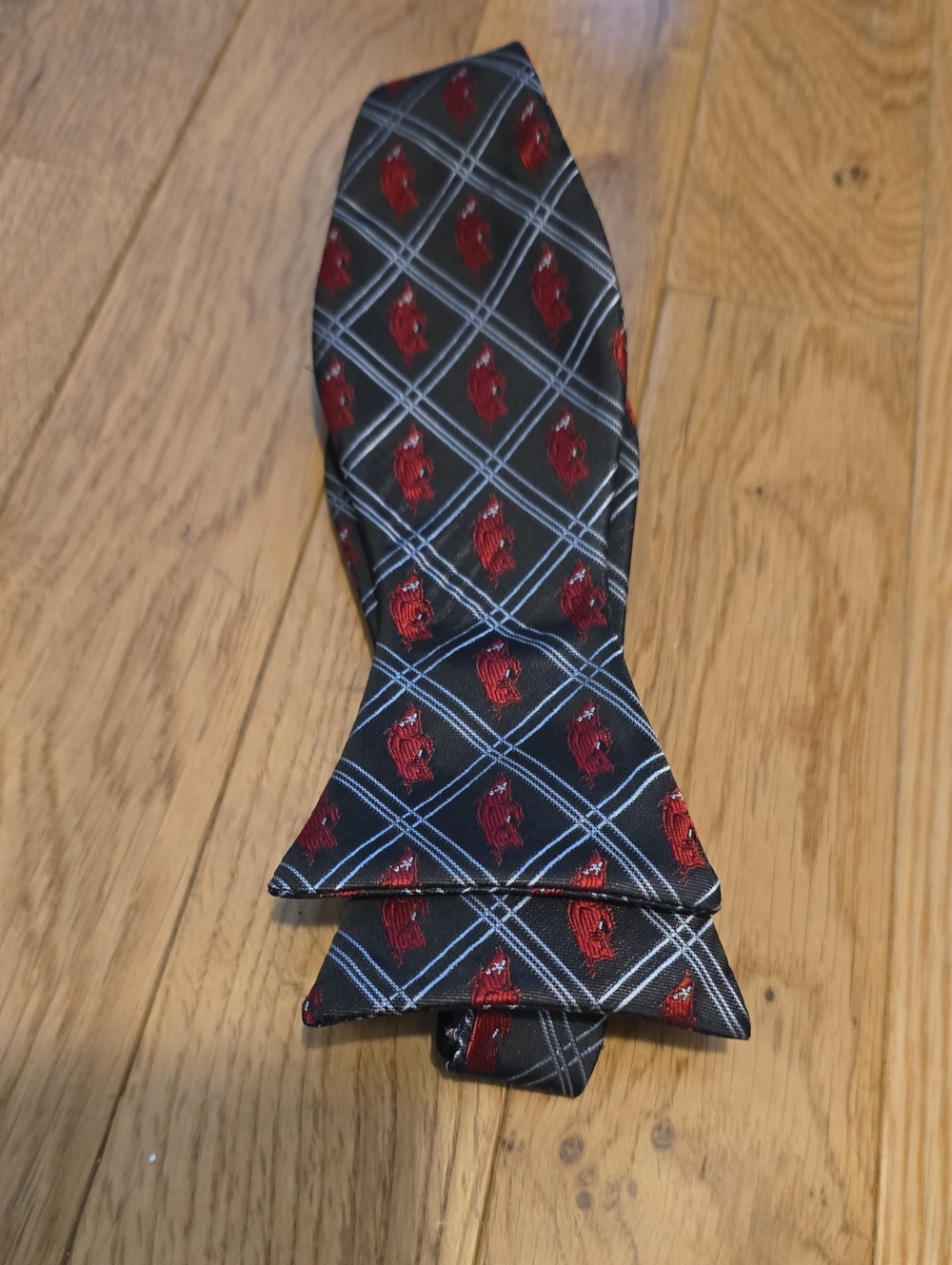 NWOT Arkansas Razorbacks Bow Tie